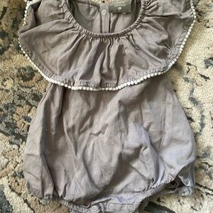 Kate Quinn girls bubble romper 12-18 months